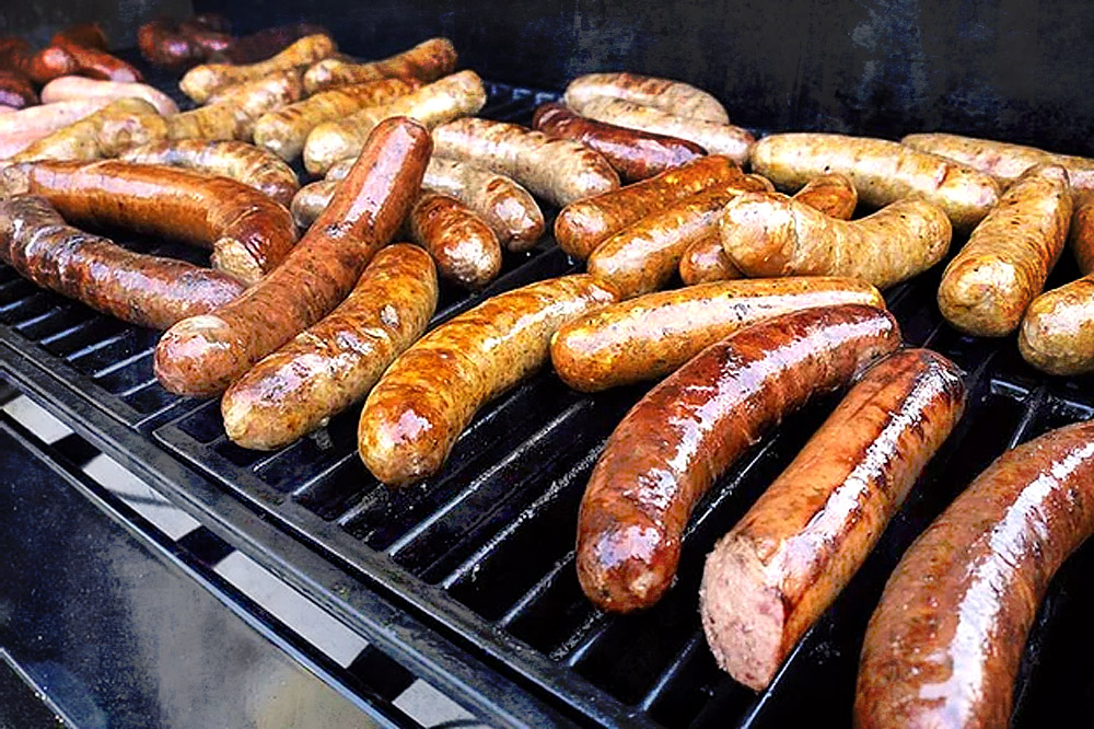 Lightly flavoured with oregano, coriander and fennel, their Classic Italian is a bestseller. 