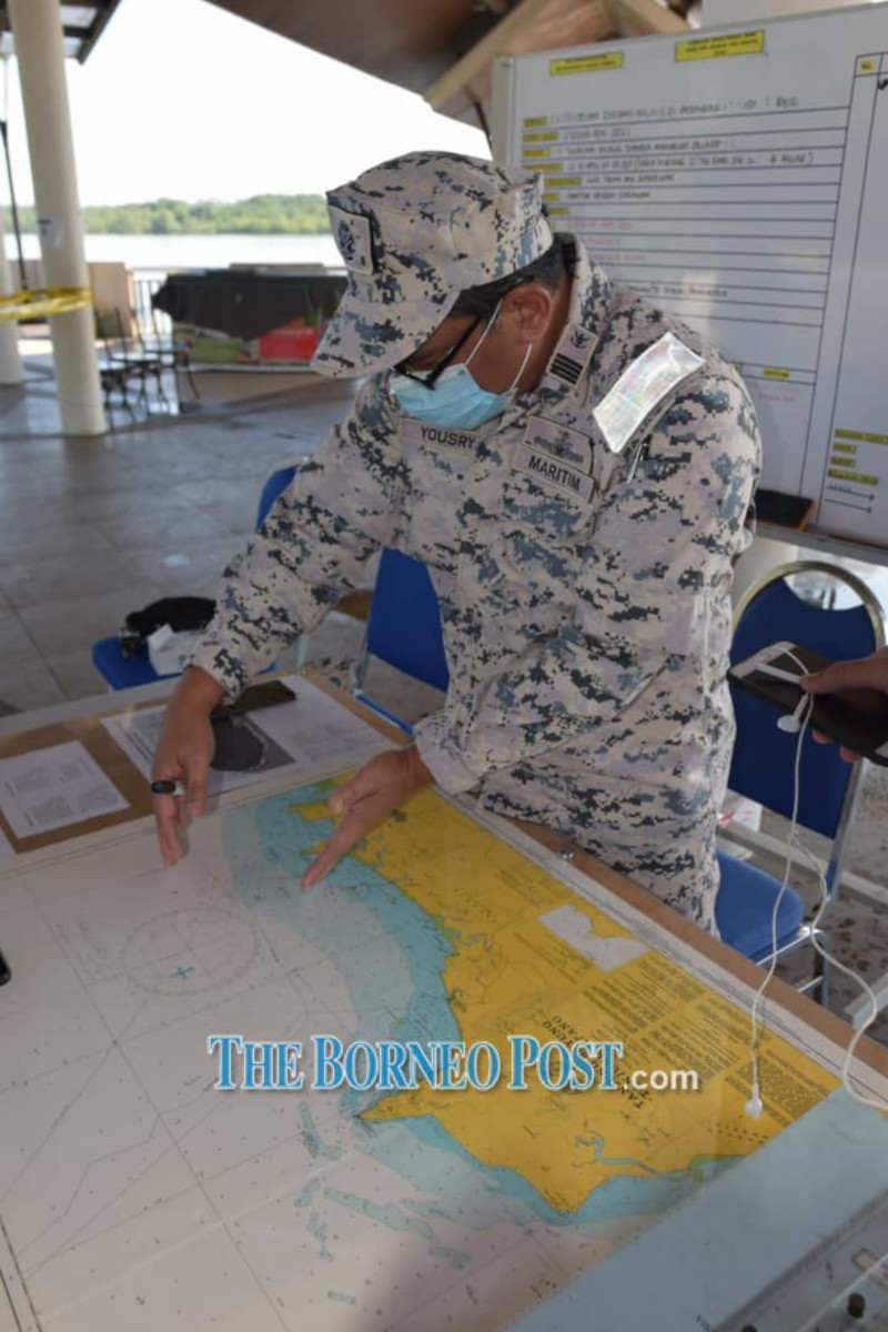 Yousry shows the location to be covered by MMEA Sarawak. u00e2u20acu201d Borneo Post Online pic 