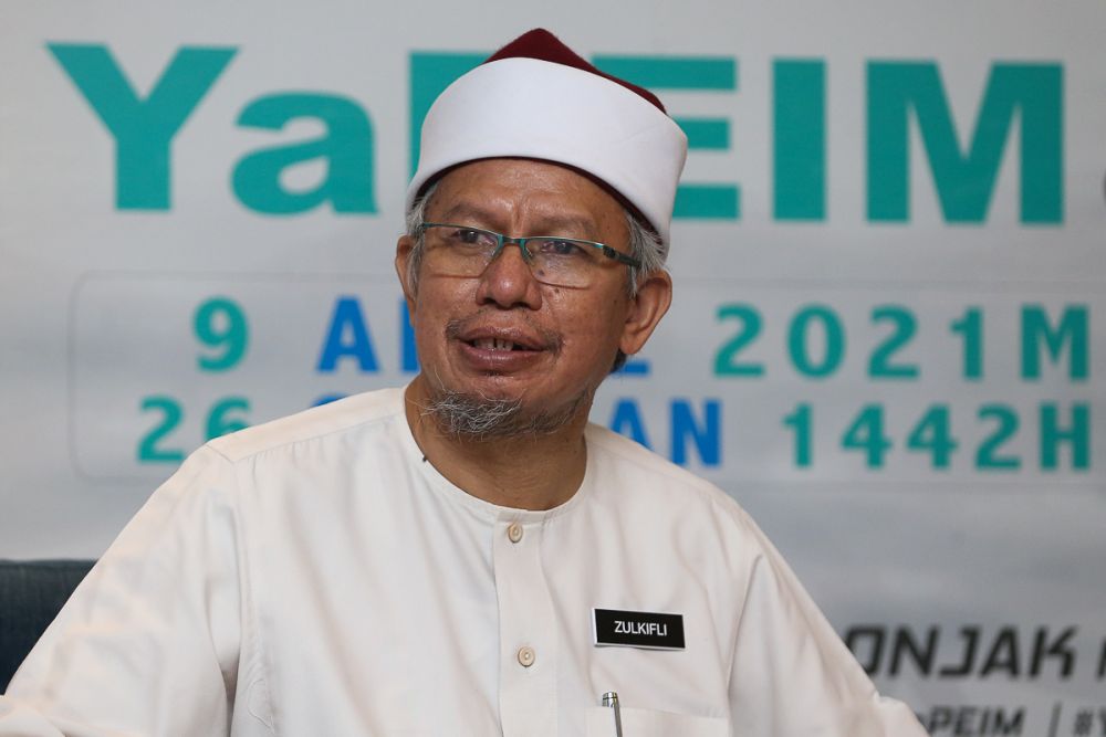 Minister in the Prime Ministeru00e2u20acu2122s Department (Islamic Affairs) Datuk Seri Zulkifli Mohamad Al-Bakri speaks during a Yapeim-MDTC event in Subang Jaya April 9, 2021. u00e2u20acu201d Picture by Yusof Mat Isa