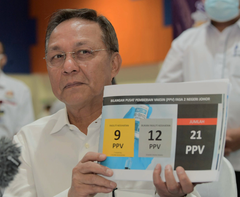 Johor Mentri Besar Datuk Hasni Mohammad during a press conference after observing the immunisation programme at Dewan Muafakat Johor Adda Height in Johor, April 29, 2021. u00e2u20acu201d Bernama pic 
