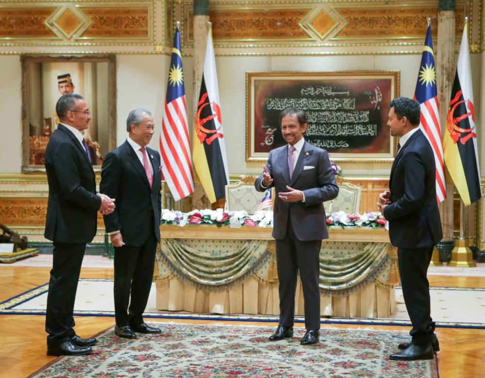 Prime Minister Tan Sri Muhyiddin Yassin and Ruler of Brunei Sultan Hassanal Bolkiah also agreed to fine-tune the proposal for Reciprocal Green Lane between Malaysia and Brunei for official and business purposes. u00e2u20acu201d Picture from Facebook/Hishammuddin Huss