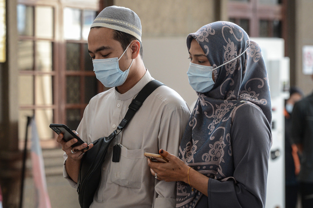 Magistrate Wong Chai Sia meted out the punishment to Iram Naz Hafiz Sabir Muhammed, 25, and her husband, Azharique Shah Abdul Jalil, 23, who pleaded guilty to committing the offence at the Wangsa Maju police station, on March 15. u00e2u20acu201d Bernama pic