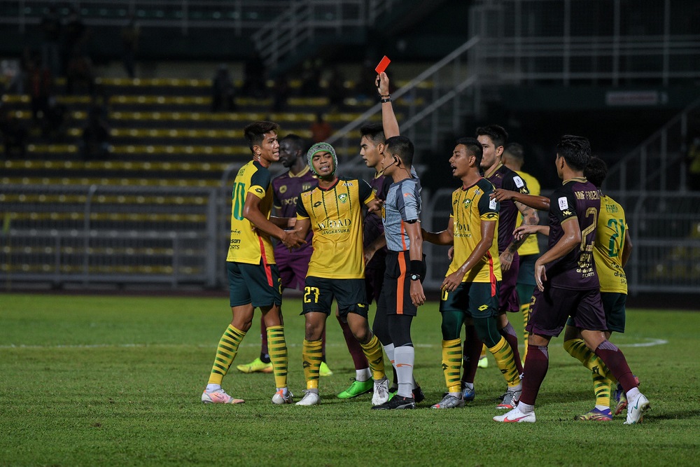 KDA FCu00e2u20acu2122s Mohd Fadzrul Daniel Mohd Nizam was shown the red card during the second halfu00e2u20acu2122s injury time, April 9, 2021. u00e2u20acu2022 Bernama pic
