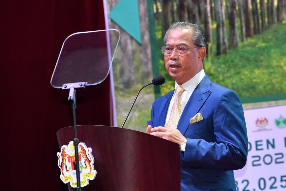 Prime Minister Tan Sri Muhyiddin Yassin delivers his speech during the Risda and Felcra 2021 dividend announcement in Kuala Lumpur April 27, 2021. u00e2u20acu201d Bernama pic