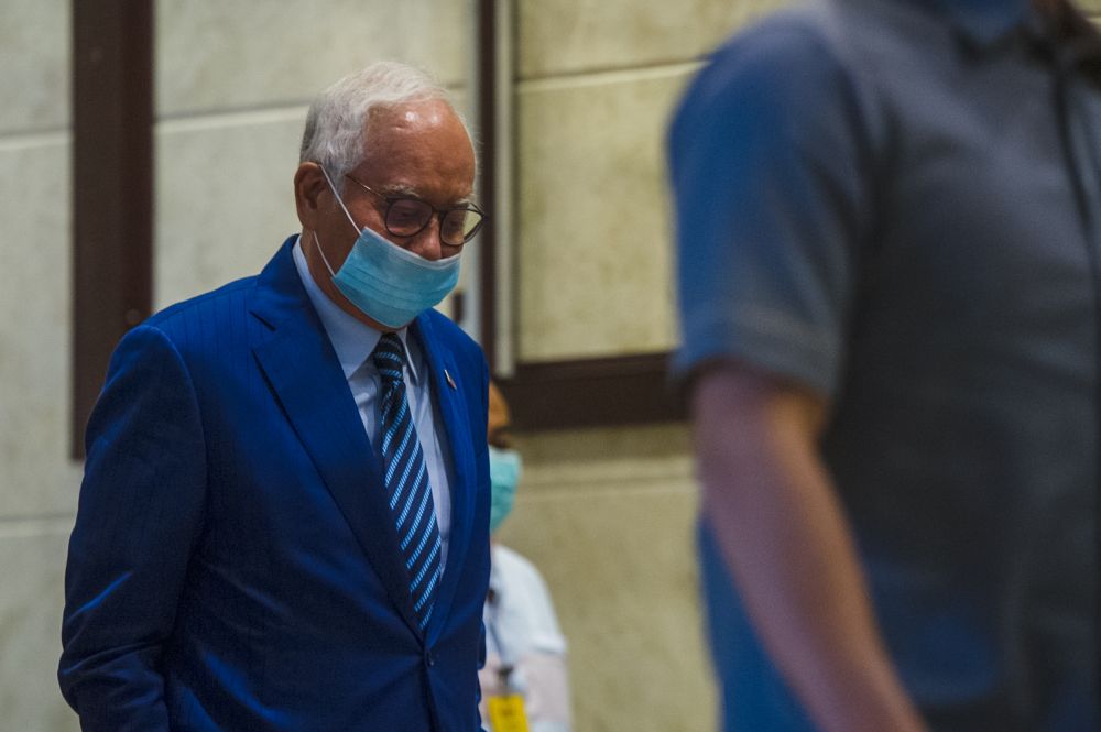 Datuk Seri Najib Razak arrives at the Court of Appeal, Putrajaya April 27, 2021. u00e2u20acu201d Picture by Shafwan Zaidon