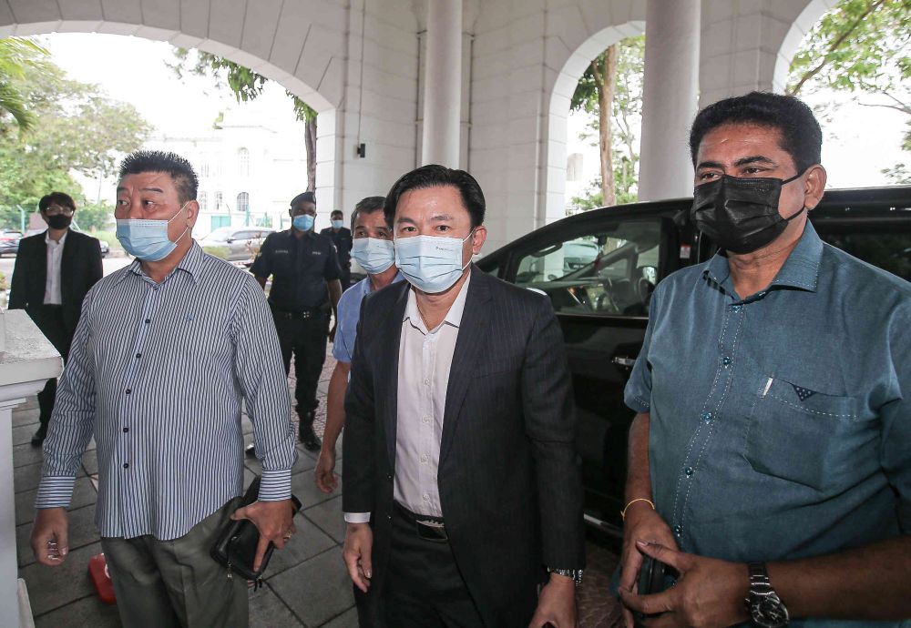Tronoh assemblyman Paul Yong arrives at the Ipoh High Court April 8, 2021. u00e2u20acu201d Picture by Farhan Najib