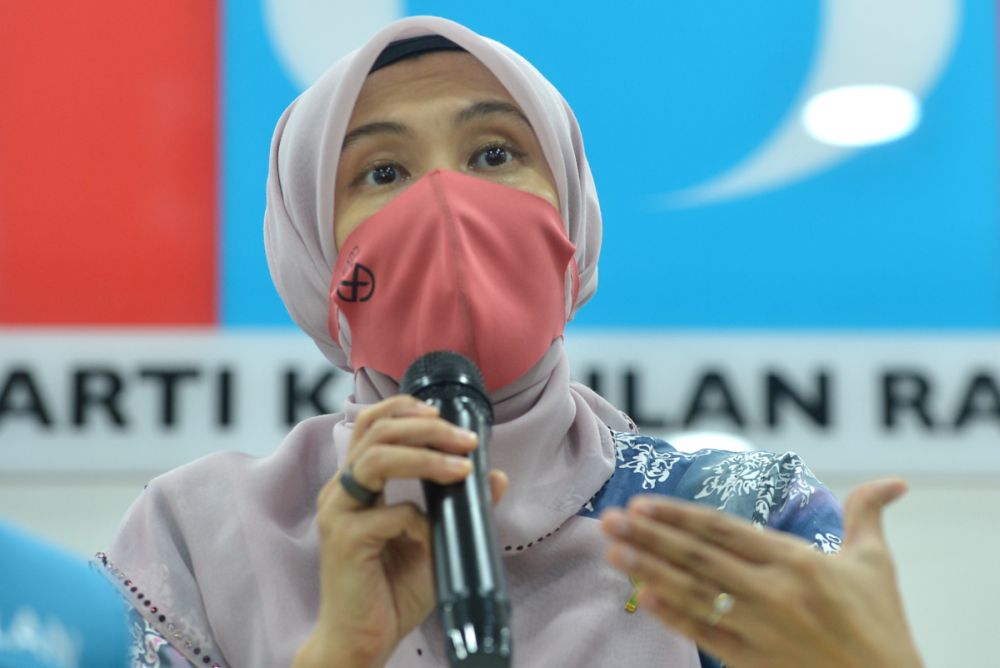 PKR deputy president Nurul Izzah Anwar speaks during a press conference in Petaling Jaya April 19, 2021. — Picture by Miera Zulyana