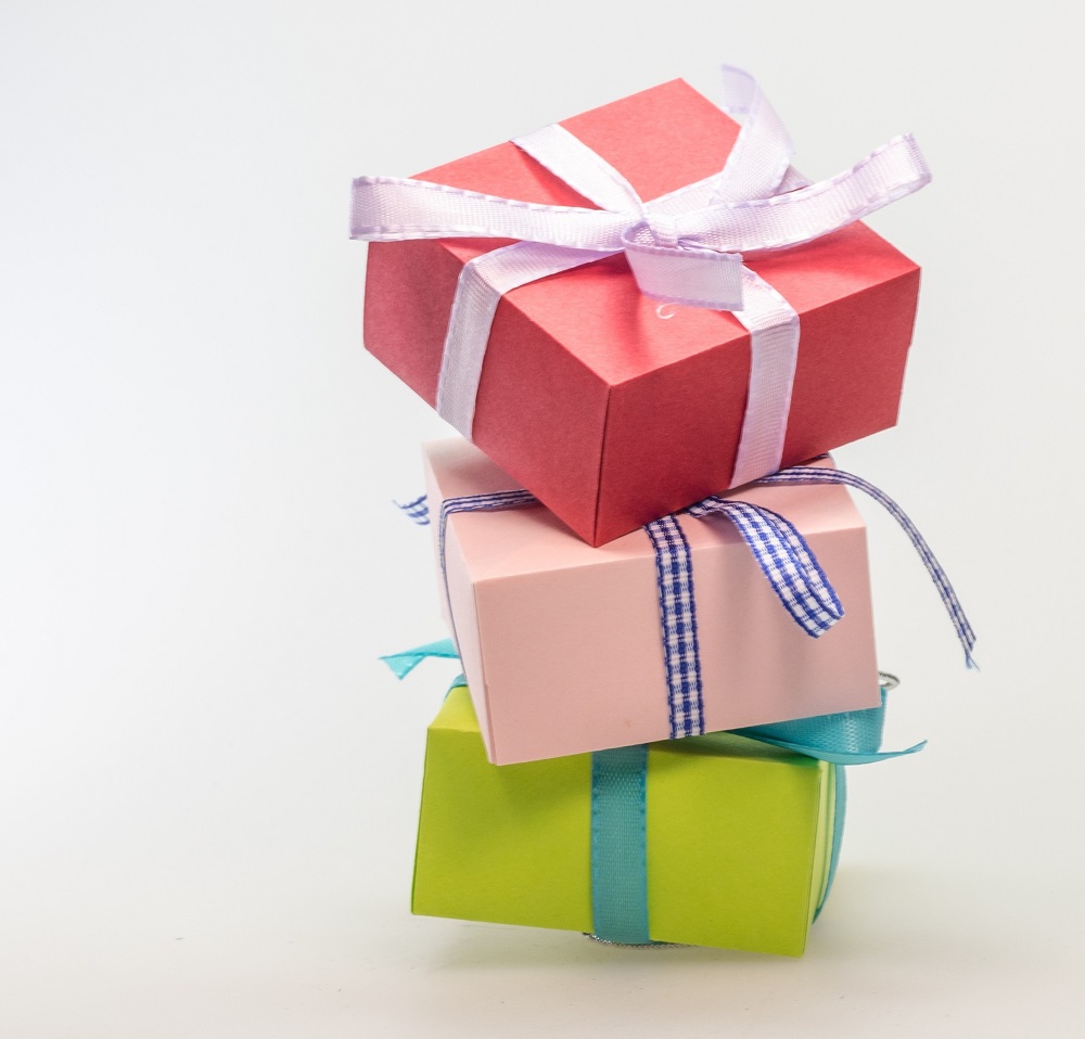 Miyagawa kept changing his birthday just to swindle gifts from 35 women. u00e2u20acu2022 Pexels.com pic