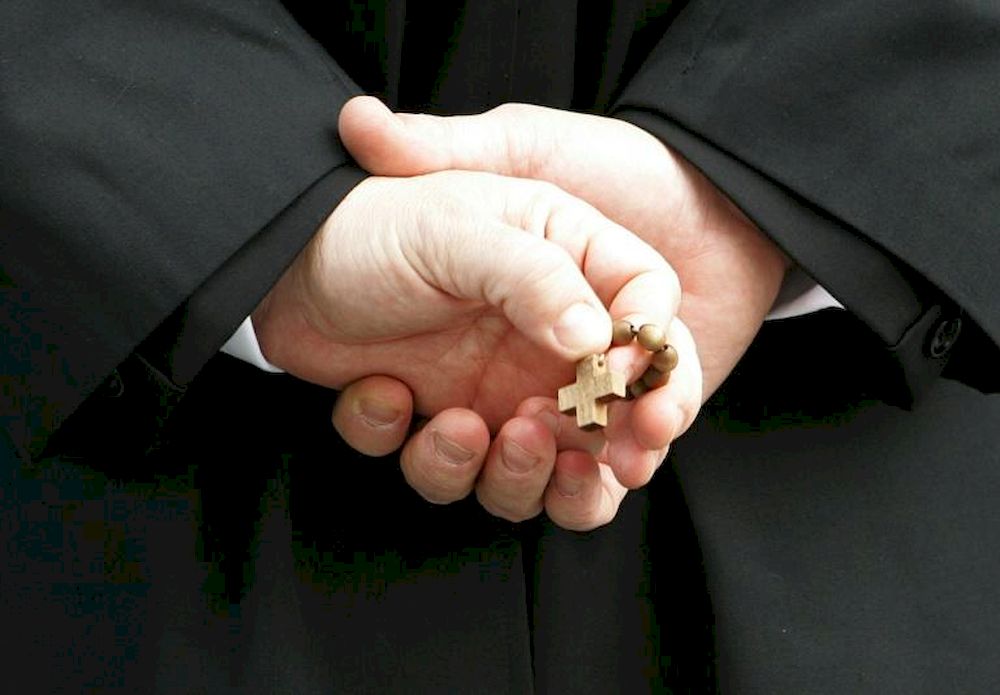 u00e2u20acu02dcMy heart is in loveu00e2u20acu2122: with these words, an Italian priest asks his superior, at the end of the mass, to hang up his cassock. u00e2u20acu201d AFP pic