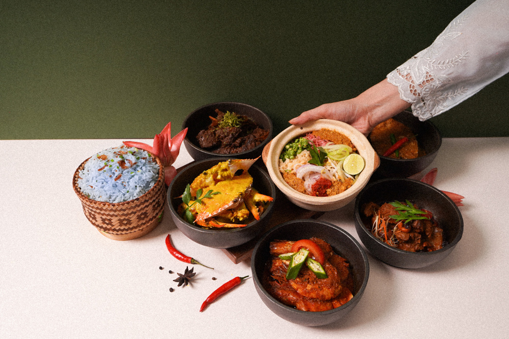 You can u00e2u20acu02dcbuka puasau00e2u20acu2122 in an intimate set-up at Private @ The Chow Kit which serves their dishes in a u00e2u20acu02dcdulangu00e2u20acu2122 style. u00e2u20acu201c Pictures courtesy of The Chow Kit