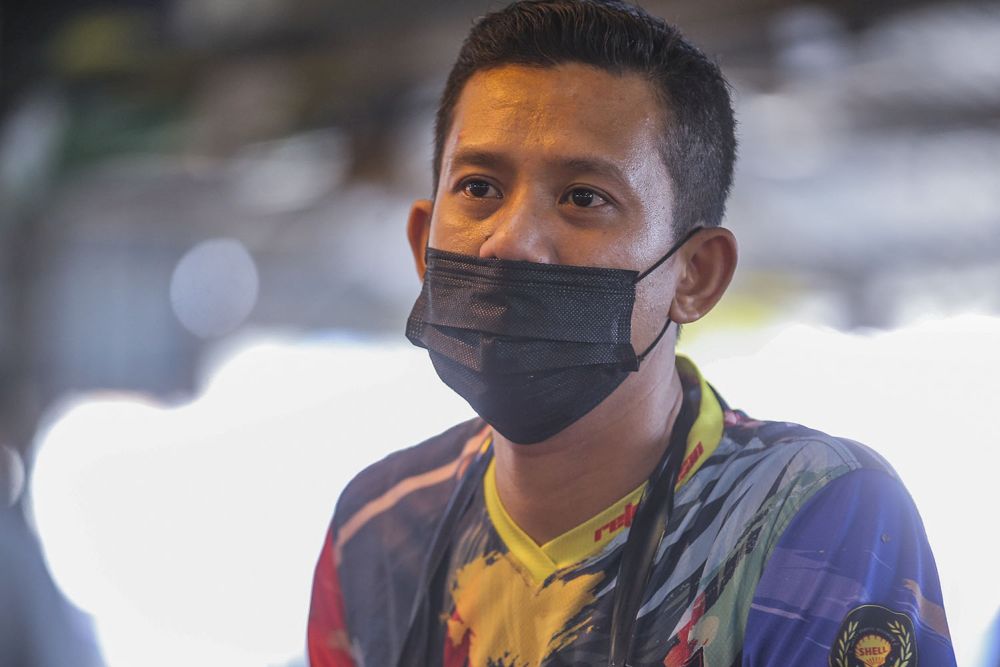 Trader Mohames Al-Adrus Yunus speaks to Malay Mail during an interview at the Selayang wholesale market in Kuala Lumpur April 21, 2021. — Picture by Hari Anggara