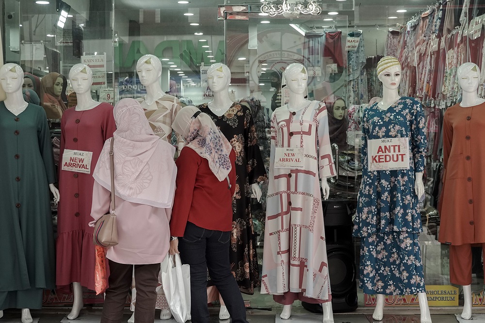 People are seen shopping for Hari Raya Aidilfitri in Kuala Lumpur April 29, 2021. u00e2u20acu2022 Picture by Miera Zulyana