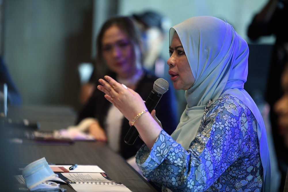 Datuk Seri Rina Mohd Harun speaks at the launch of the 2021 Srikandi Muda Leadership Empowerment programme in Kuala Lumpur, April 23, 2021. u00e2u20acu201d Bernama pic 