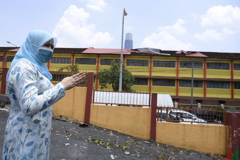 Titiwangsa MP Datuk Seri Rina Harun said immediate repairs to these schools were necessary to avoid disrupting the teaching and learning process. u00e2u20acu201d Bernama pic 