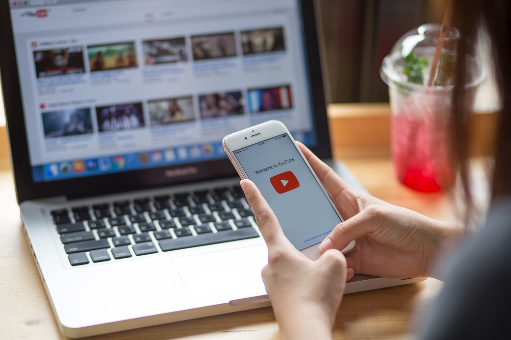 YouTube is a major consumer of mobile data. u00e2u20acu2022 Shutterstock pic via ETX Studio