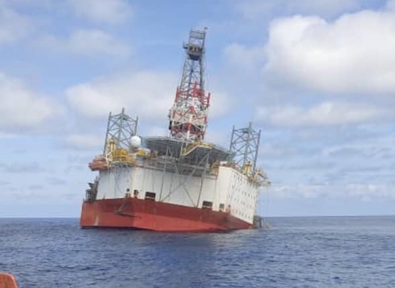 A photo purportedly of the damaged rig listing in the sea near Bintulu. u00e2u20acu201d Photo via Seafarer Life/Facebook