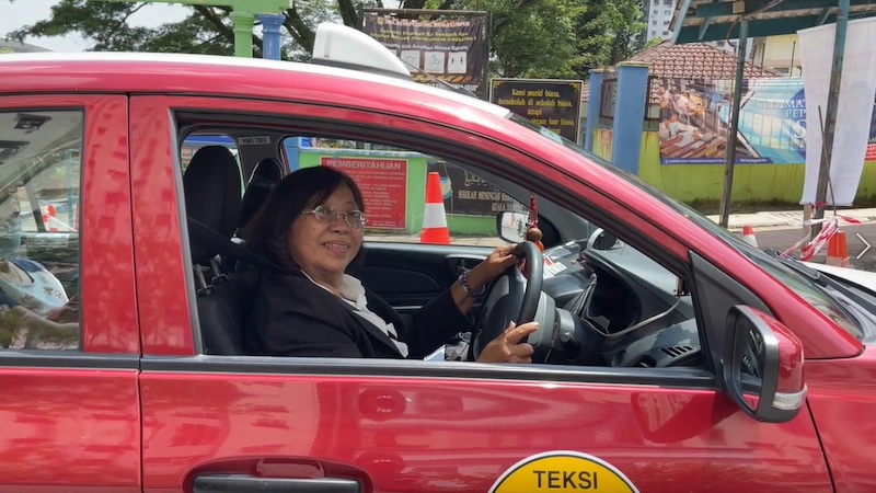 Chong had to tackle her fair share of gender stereotypes when she first became a taxi driver. — Picture courtesy of Fiona Chong Kam Mooi