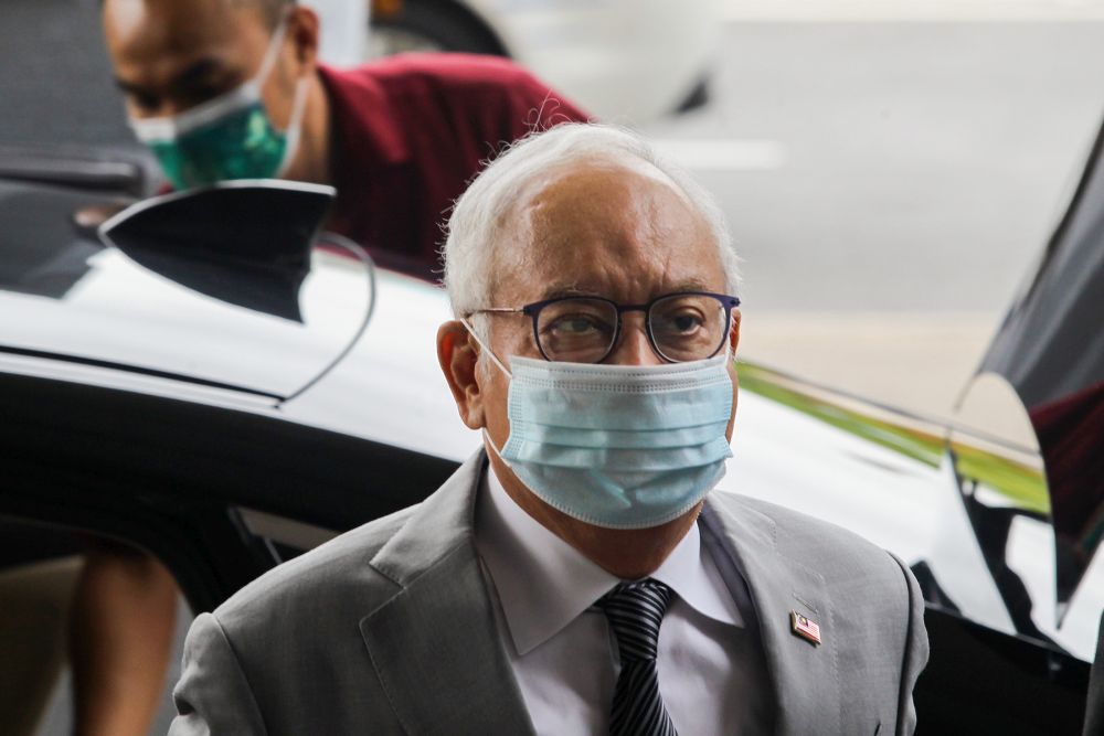 Datuk Seri Najib Razak arrives at the Kuala Lumpur High Court May 17, 2021. u00e2u20acu201d Picture by Miera Zulyana