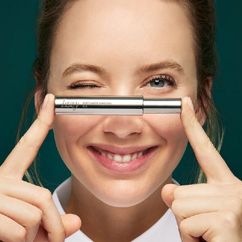 Izzy Zero Waste Beauty claims to have launched the worldu00e2u20acu2122s first zero-waste mascara. u00e2u20acu201d Picture via Instagram/izzyzerowastebeauty