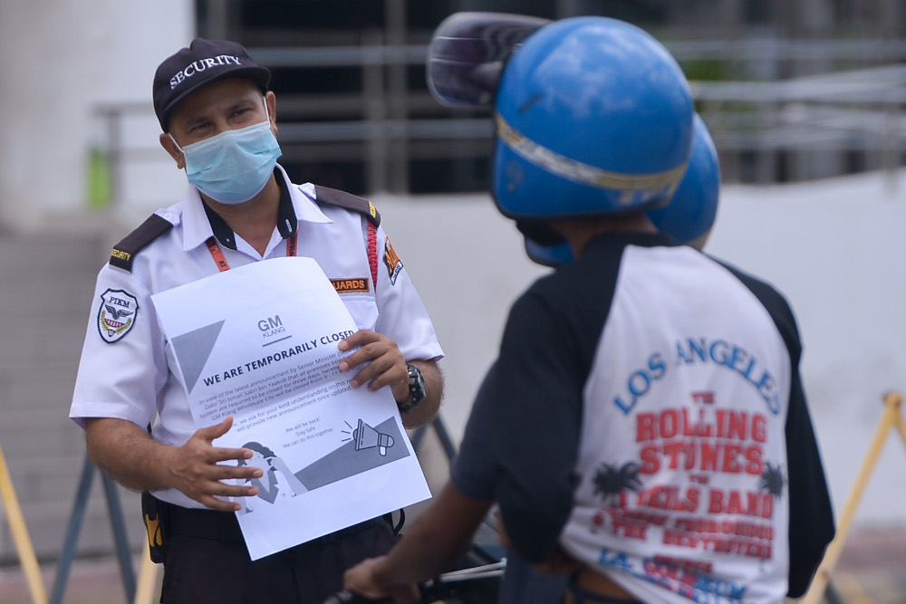 Malls are closed from May 9-11 as part of HIDE requirement during MCO 3.0 at GM Klang Wholesale City May 9, 2021. u00e2u20acu201d Picture by Miera Zulyana