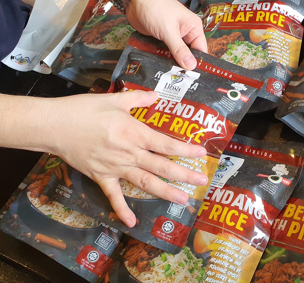 Ready-to-eat meals of local flavours were selected to be given out to medical workers. — Picture courtesy via Ling Hua Bin 