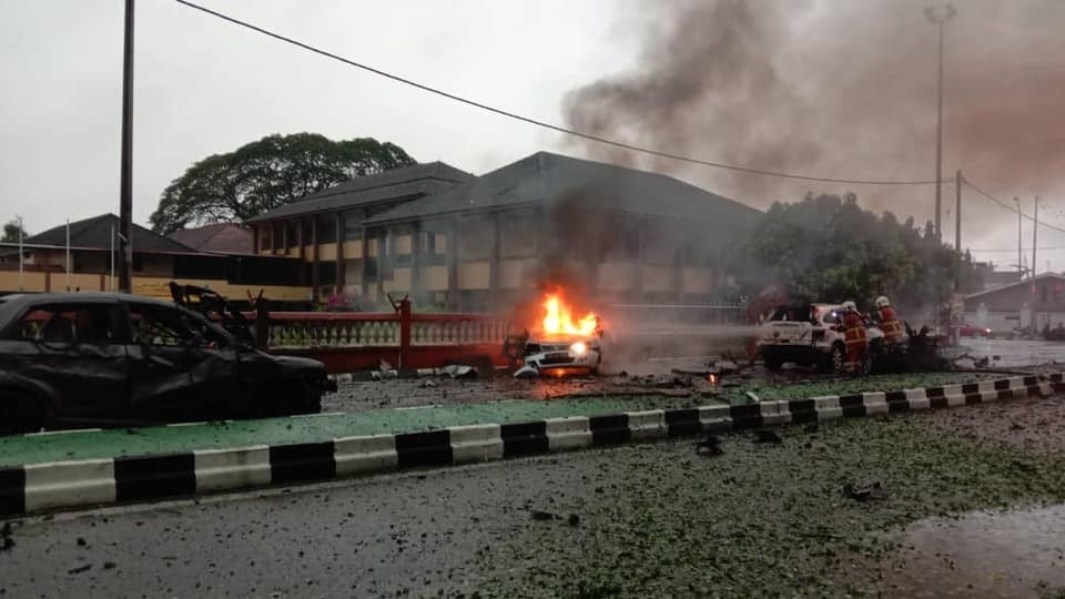 The scene of the car explosion in Kota Baru. u00e2u20acu201d Picture via SoyaCincau