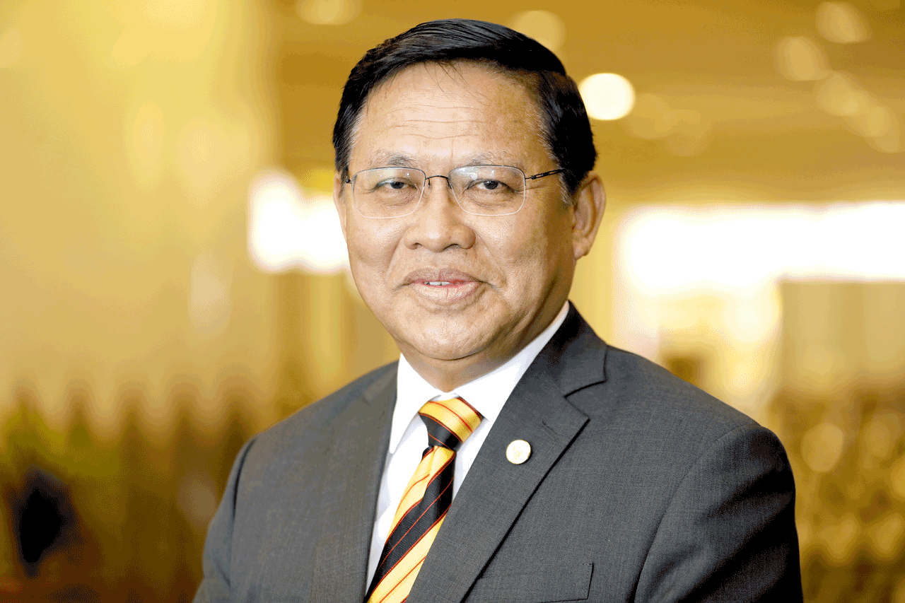 Assistant Minister in the Chief Ministeru00e2u20acu2122s Department (Islamic Affairs) Datuk Dr Abdul Rahman Junaidi said MIS is allowing Takbir Hari Raya at mosques and suraus after Maghrib prayers on the eve of the celebrations. u00e2u20acu2022 Borneo Post pic