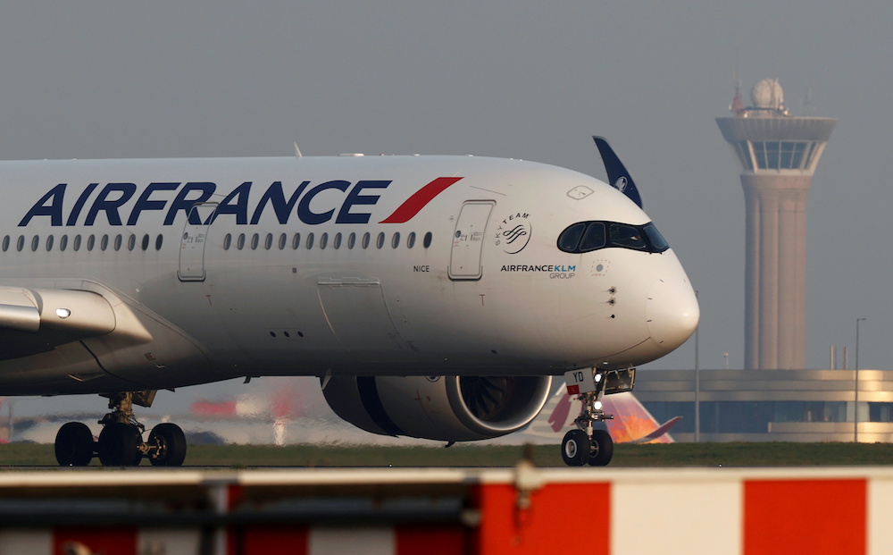 An Air France Airbus A350 airplane lands at the Charles-de-Gaulle airport in Roissy, near Paris, France April 2, 2021. u00e2u20acu201d Reuters picnn