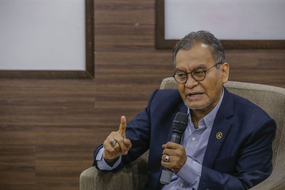 Selangor Task Force for Covid-19 head Datuk Seri Dr Dzulkefly Ahmad speaks to reporters during a press conference at Tamu Hotel in Kampung Baru, Kuala Lumpur May 5, 2021. u00e2u20acu201d Picture by Hari