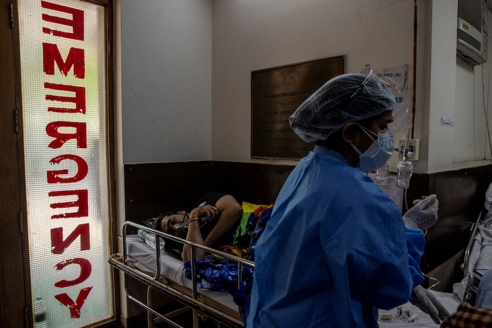 A patient suffering from the coronavirus disease receives treatment inside the emergency ward at Holy Family hospital in New Delhi, India, April 29, 2021. u00e2u20acu201d Reuters pic