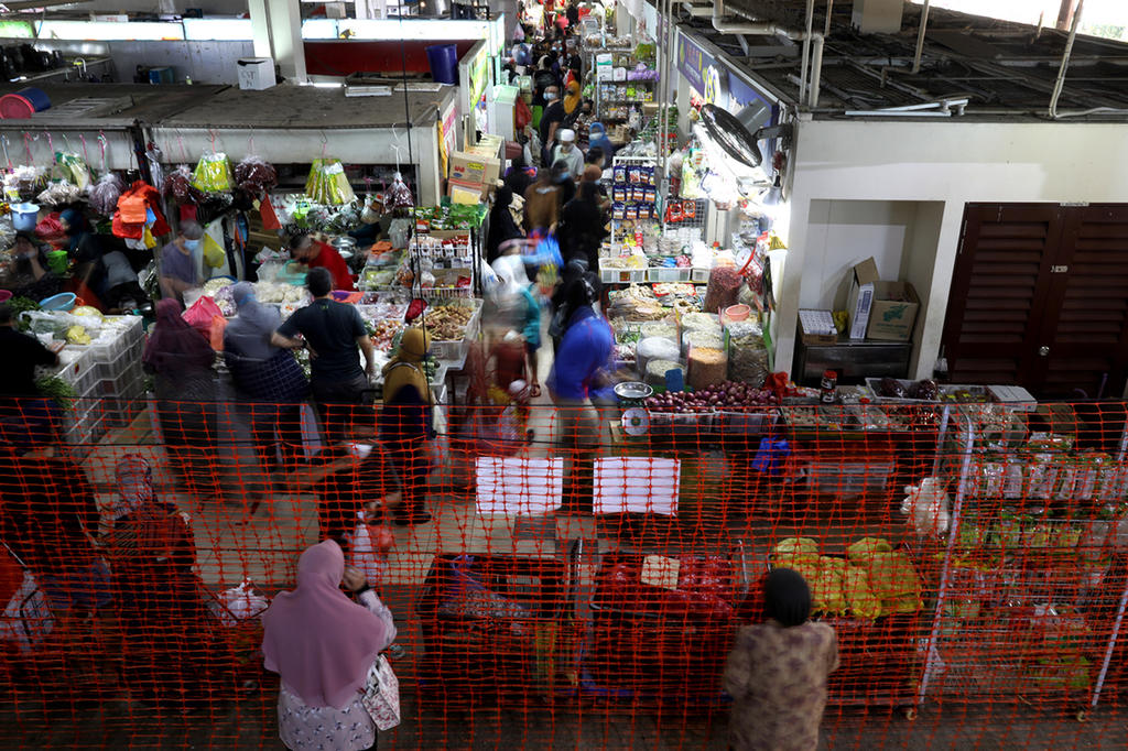 The Geylang Serai Malay Market and Food Centre was visited by Covid-19 cases while they were infectious on May 4. u00e2u20acu2022 TODAY pic