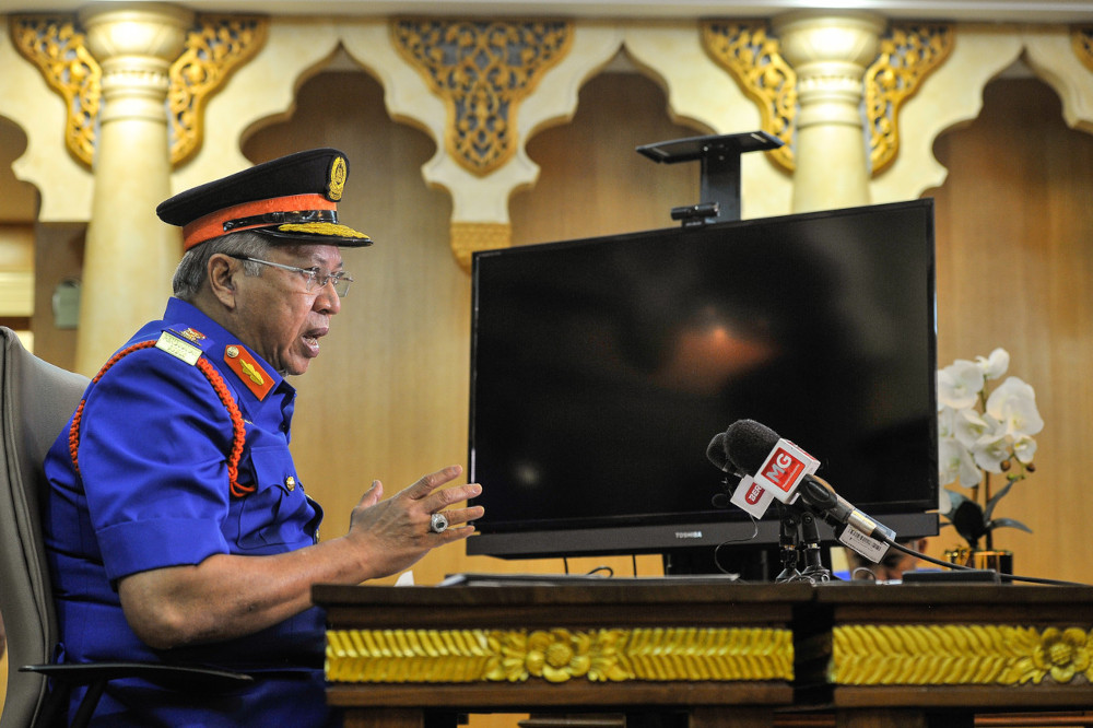 FT Minister Tan Sri Annuar Musa speaks during a special press conference regarding the Federal Territories movement control order (MCO) at Kuala Lumpur City Hall Tower (DBKL), May 6, 2021. u00e2u20acu201d Bernama picn