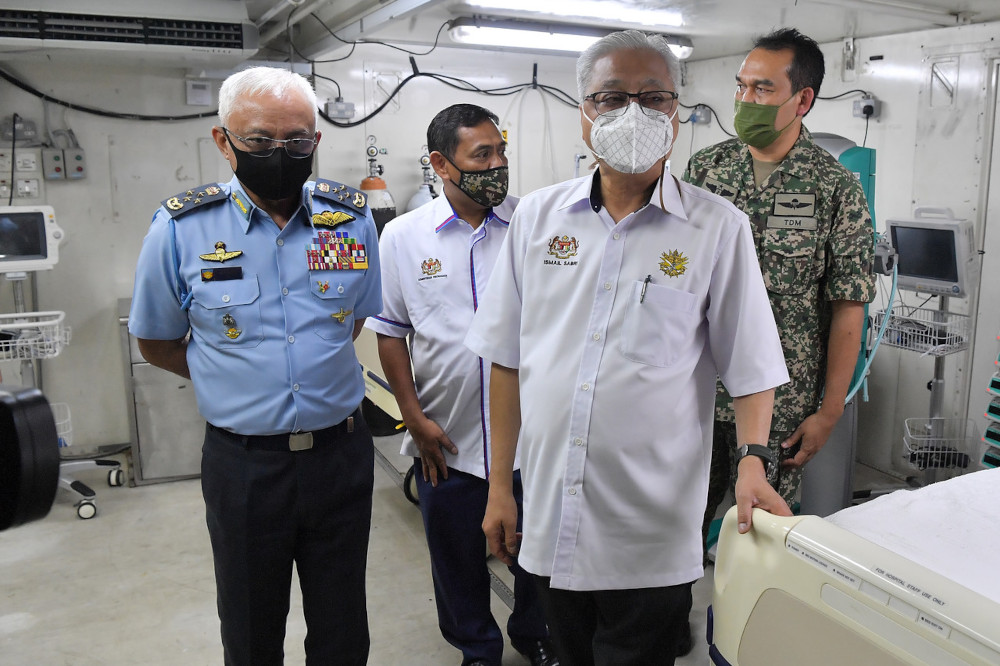 Senior Defence Minister Datuk Seri Ismail Sabri Yaakob at the Tuanku Mizan Armed Forces Hospital in Kuala Lumpur, May 17, 2021. u00e2u20acu201d Bernama pic 