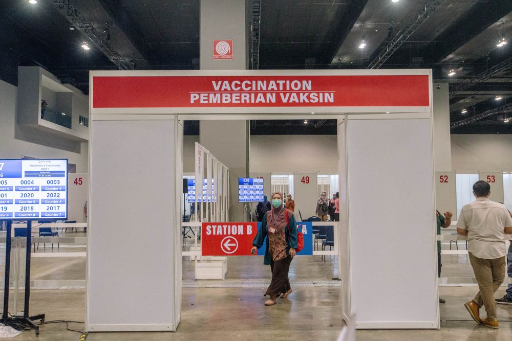 A general view of the vaccination centre at  the Malaysia International Trade and Exhibition Centre in Kuala Lumpur May 30, 2021. u00e2u20acu201d  Picture by Firdaus Latif