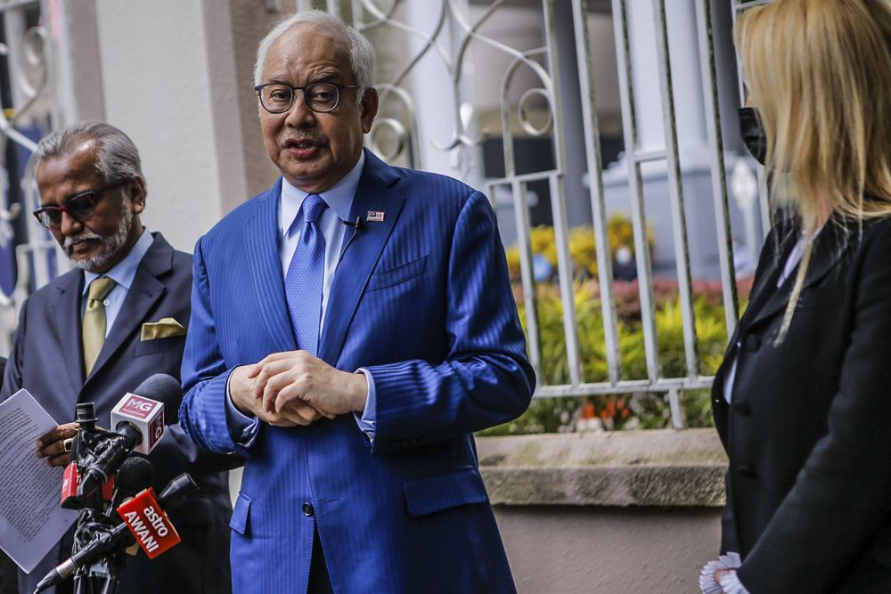 Datuk Seri Najib Razak addresses reporters during a press conference at the Kuala Lumpur High Court May 20, 2021. u00e2u20acu2022 Picture by Hari Anggara