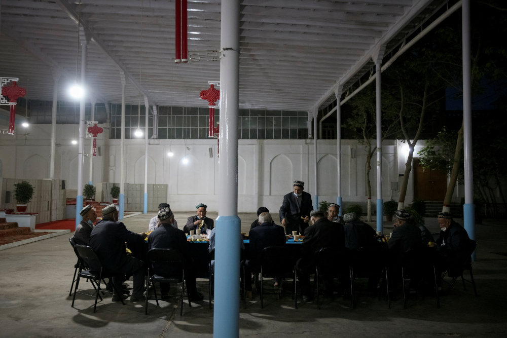 Muslims break their fast at Hotan Jiaman Mosque during the holy month of Ramadan in Hotan, Xinjiang Uyghur Autonomous Region April 29, 2021. — Reuters pic