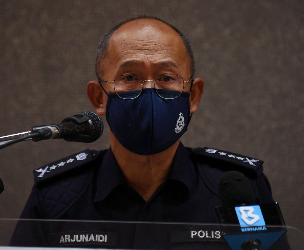 Selangor Police Chief Datuk Arjunaidi Mohamed at a press conference on a murder suspect who died after falling from a building, at the Selangor Police Contingent Headquarters (IPK), Shah Alam, May 12, 2021. u00e2u20acu201d Bernama pic