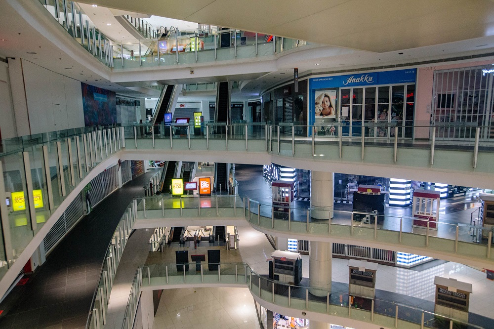 A view of an empty shopping mall during the movement control order in Kuala Lumpur June 2, 2021. u00e2u20acu201d Picture by Firdaus Latif