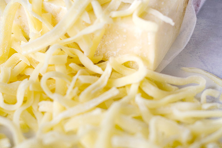 To finish, top with some grated cheese.