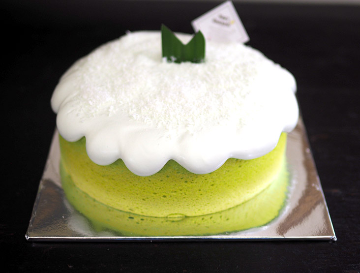 The cake is a hybrid of a Japanese cheese cake and a steamed cake with its moist, fine texture