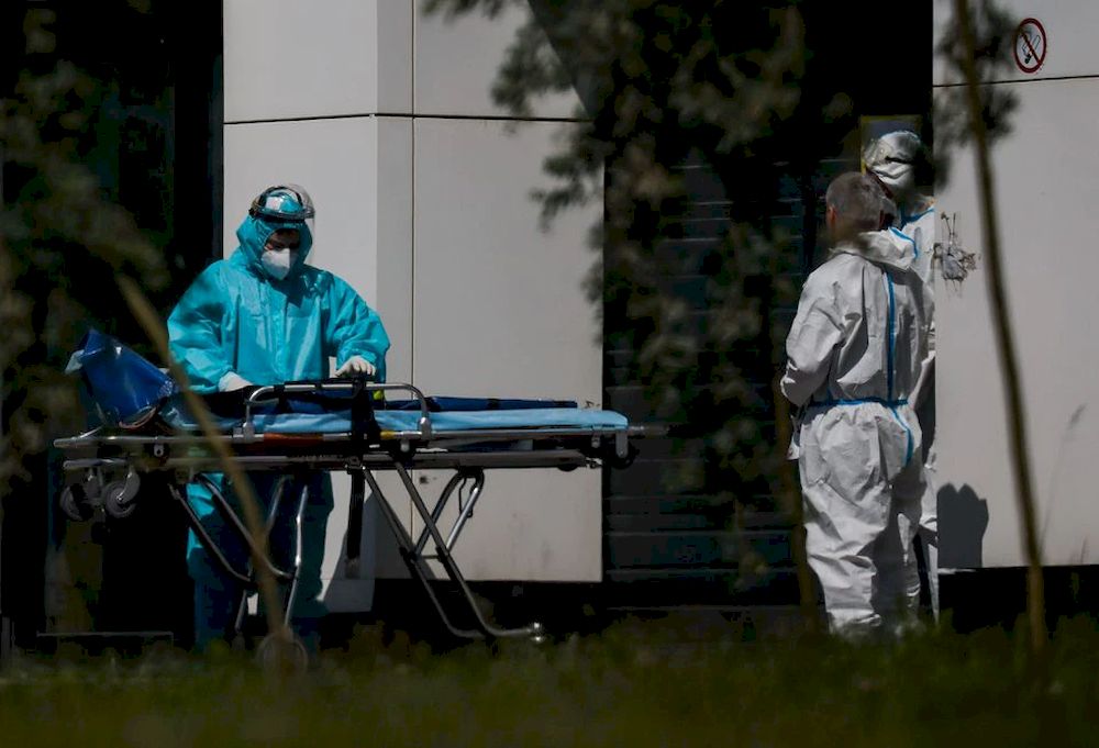A medical specialist pushes a gurney outside a hospital for patients infected with the coronavirus disease (Covid-19) in Moscow, Russia June 16, 2021. u00e2u20acu201d Reuters pic