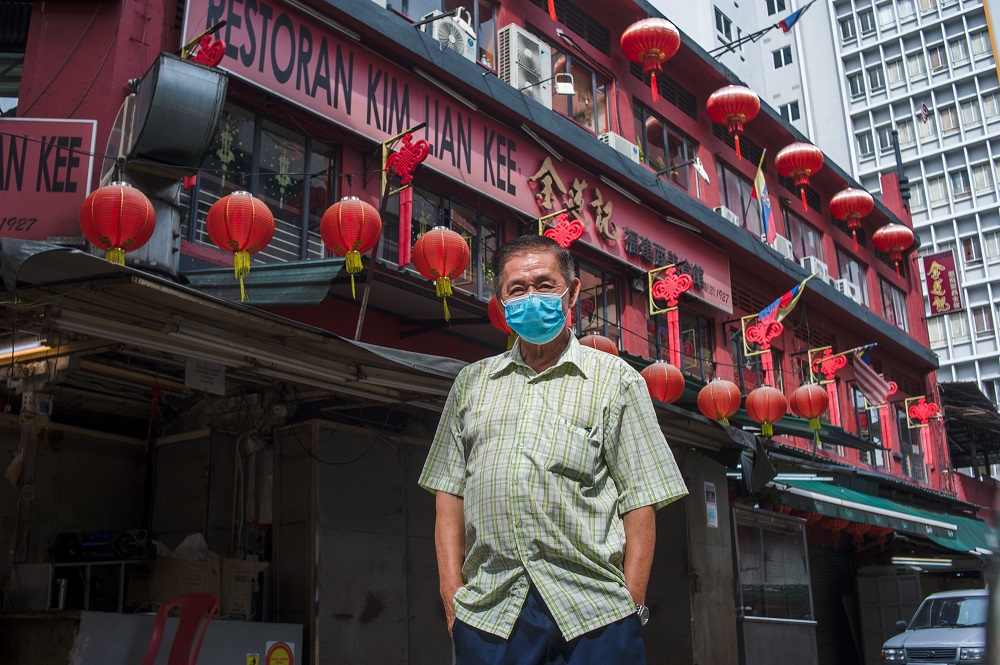 Lee Heng Chuan, owner of Kim Lian Kee restaurant which has been operating since 1927. Seen in the backdrop is the shoplot unit owned by his restaurant. ― Picture by Shafwan Zaidon