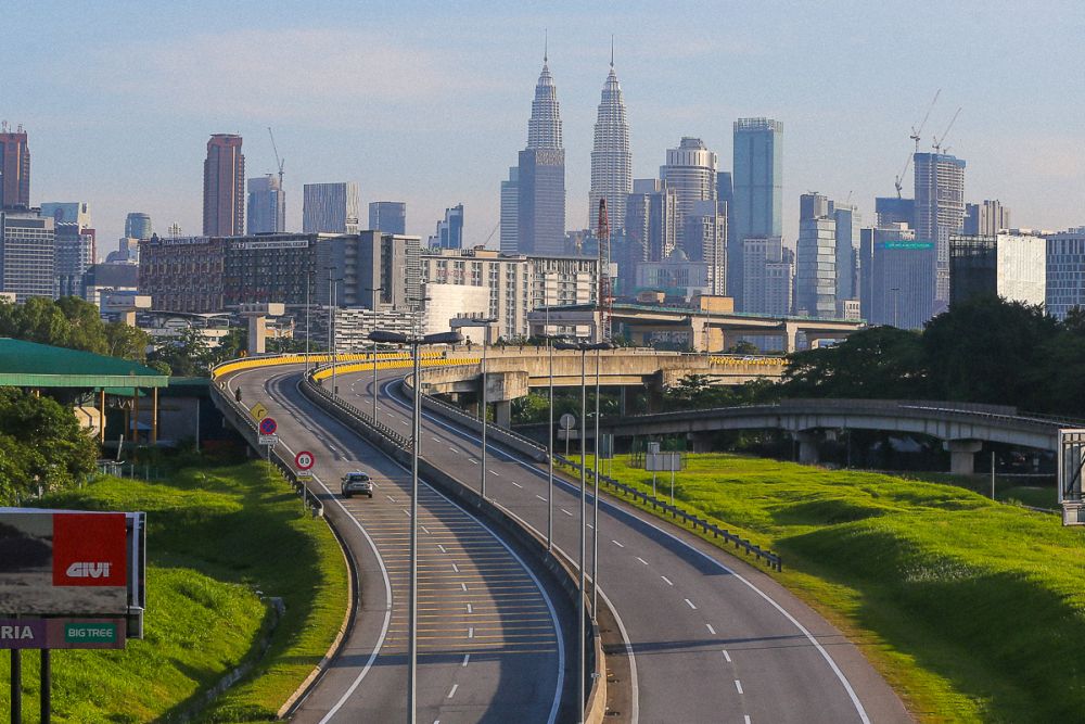 nA general view of the near-deserted  Maju Expressway in Kuala Lumpur June 2, 2021. u00e2u20acu201d Picture by Yusof Mat Isan