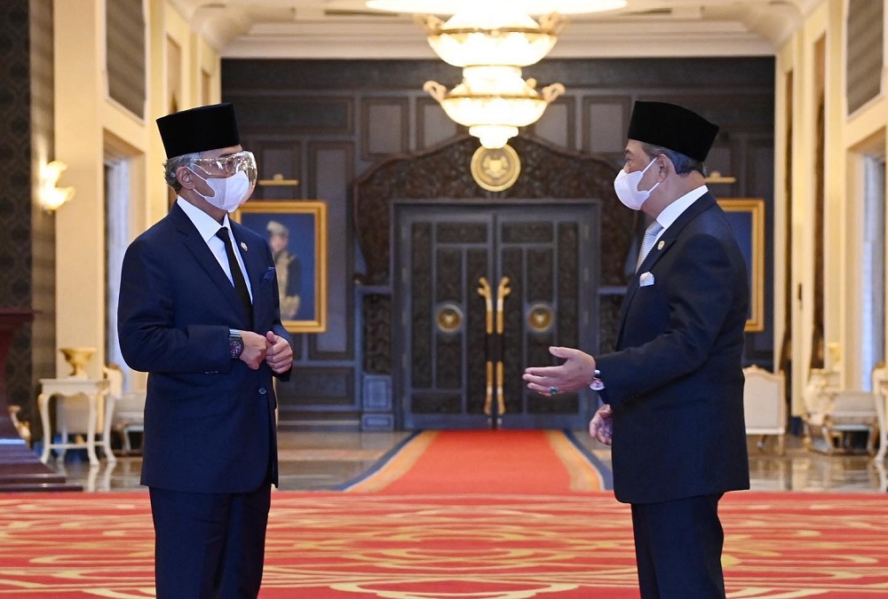 Prime Minister Tan Sri Muhyiddin Yassin meeting the Yang di-Pertuan Agong Al-Sultan Abdullah Riu00e2u20acu2122ayatuddin Al-Mustafa Billah Shah at Istana Negara this morning, June 9, 2021. u00e2u20acu2022 Picture via Facebook/Istana Negara