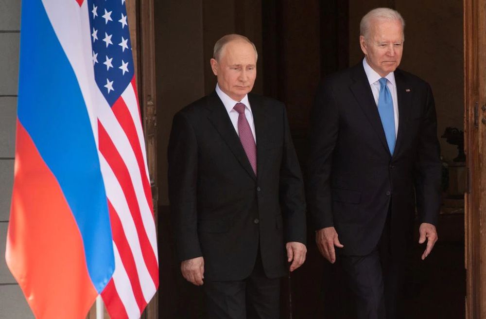US President Joe Biden and Russiau00e2u20acu2122s President Vladimir Putin arrive for the US-Russia summit at Villa La Grange in Geneva, Switzerland June 16, 2021. u00e2u20acu201d Reuters pic