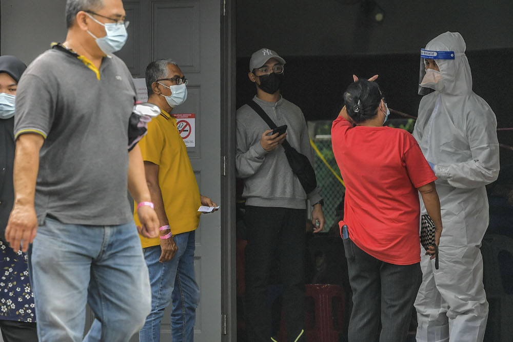 A general view of the Covid-19 Assessment Centre (CAC) in Bandar Tun Razak July 25, 2020. u00e2u20acu201d Picture by Hari Anggara