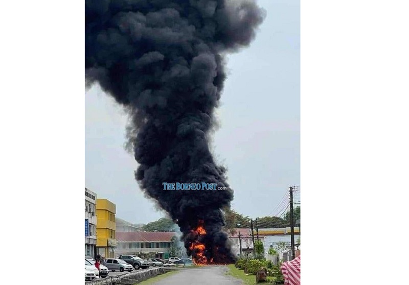 Photo shows the fire at its height. u00e2u20acu201d Borneo Post Online pic