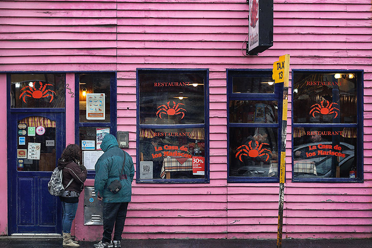 Crab-focused restaurants offer empanadas with crab meat filling.