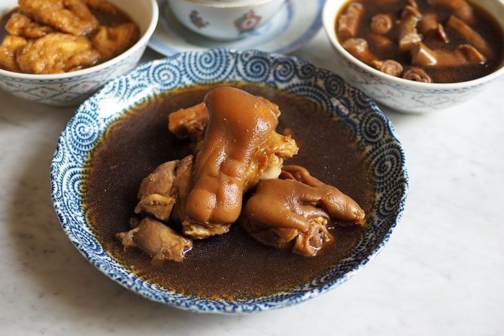 You have various braised dishes like their signature braised pork knuckle with a gelatinous skin