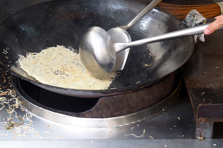 Sang Kee has the expertise to ensure the fine 'beehoon' strands are fried till crispy